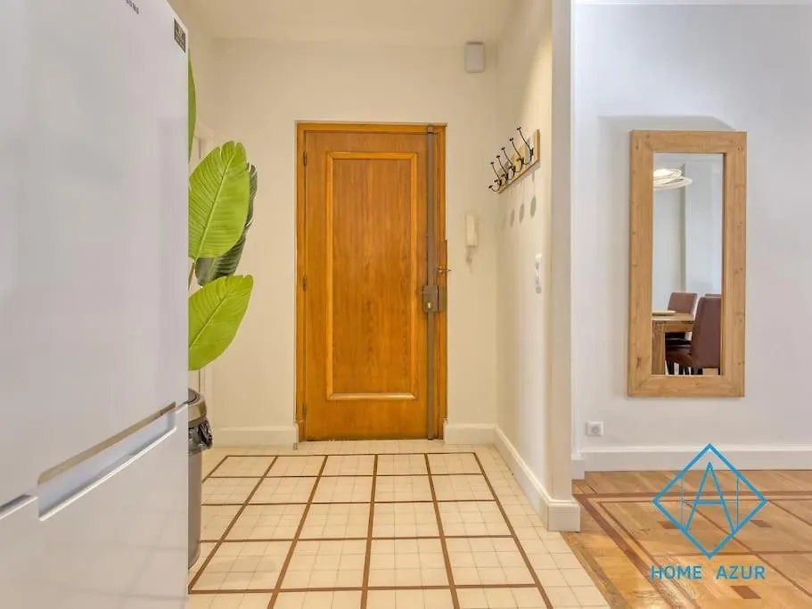 New Luxurious Apartment - Jean Medecin Nice France