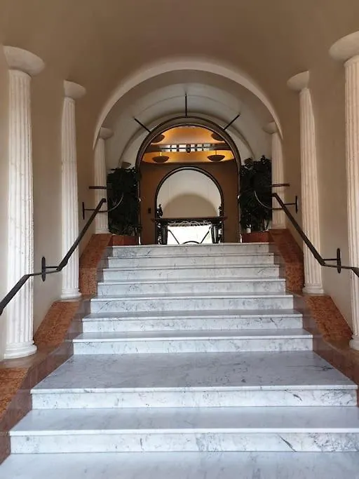 New Luxurious Apartment - Jean Medecin Nice