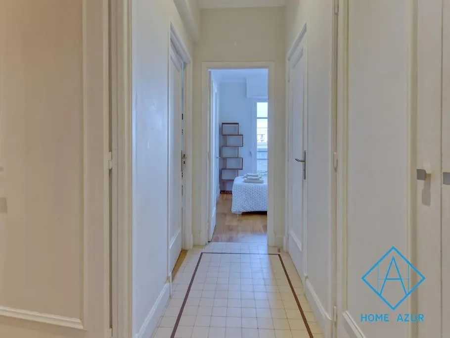 New Luxurious Apartment - Jean Medecin Nice